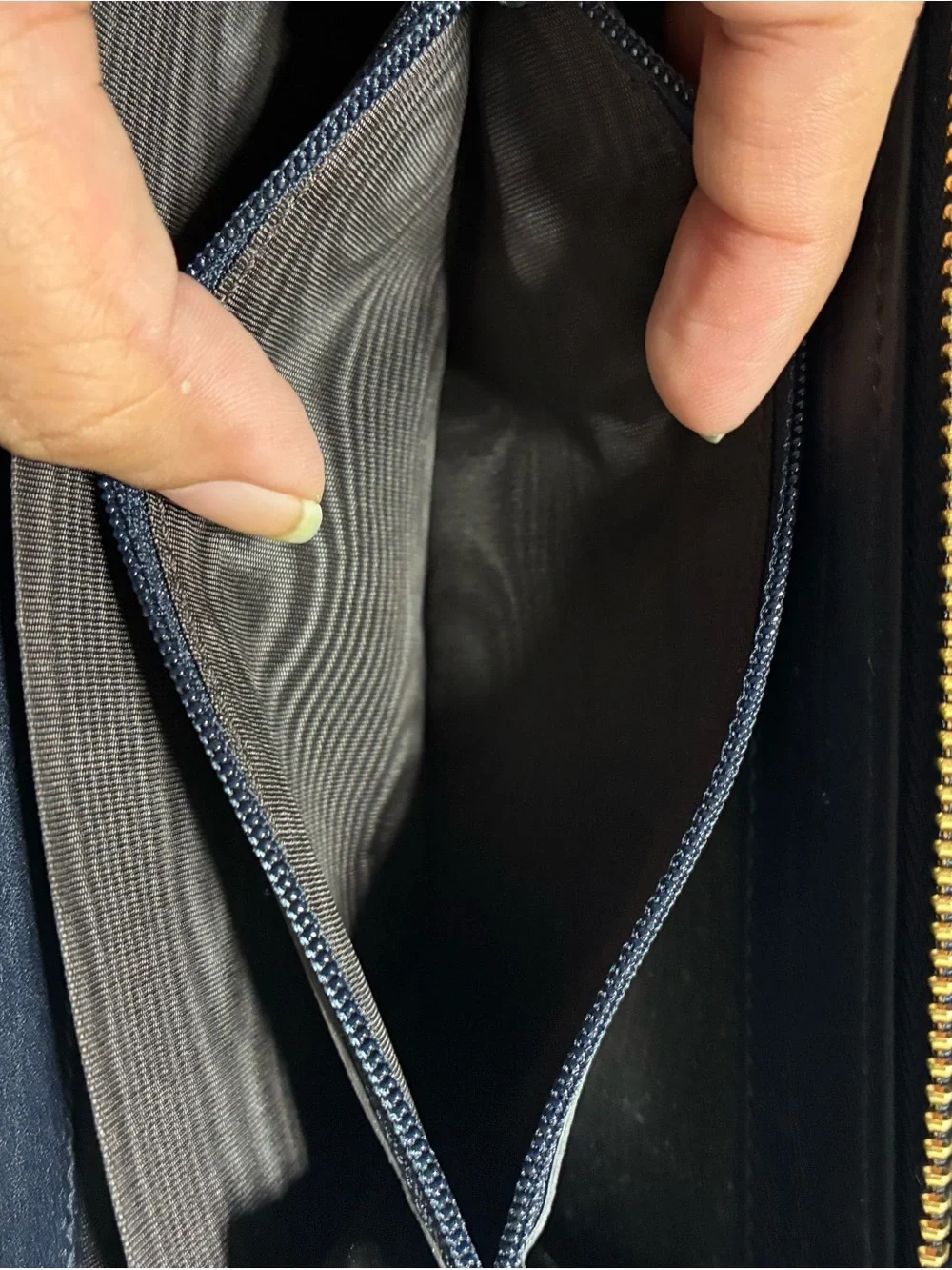 Gucci Black Embossed GG Continental Card Holder Wallet